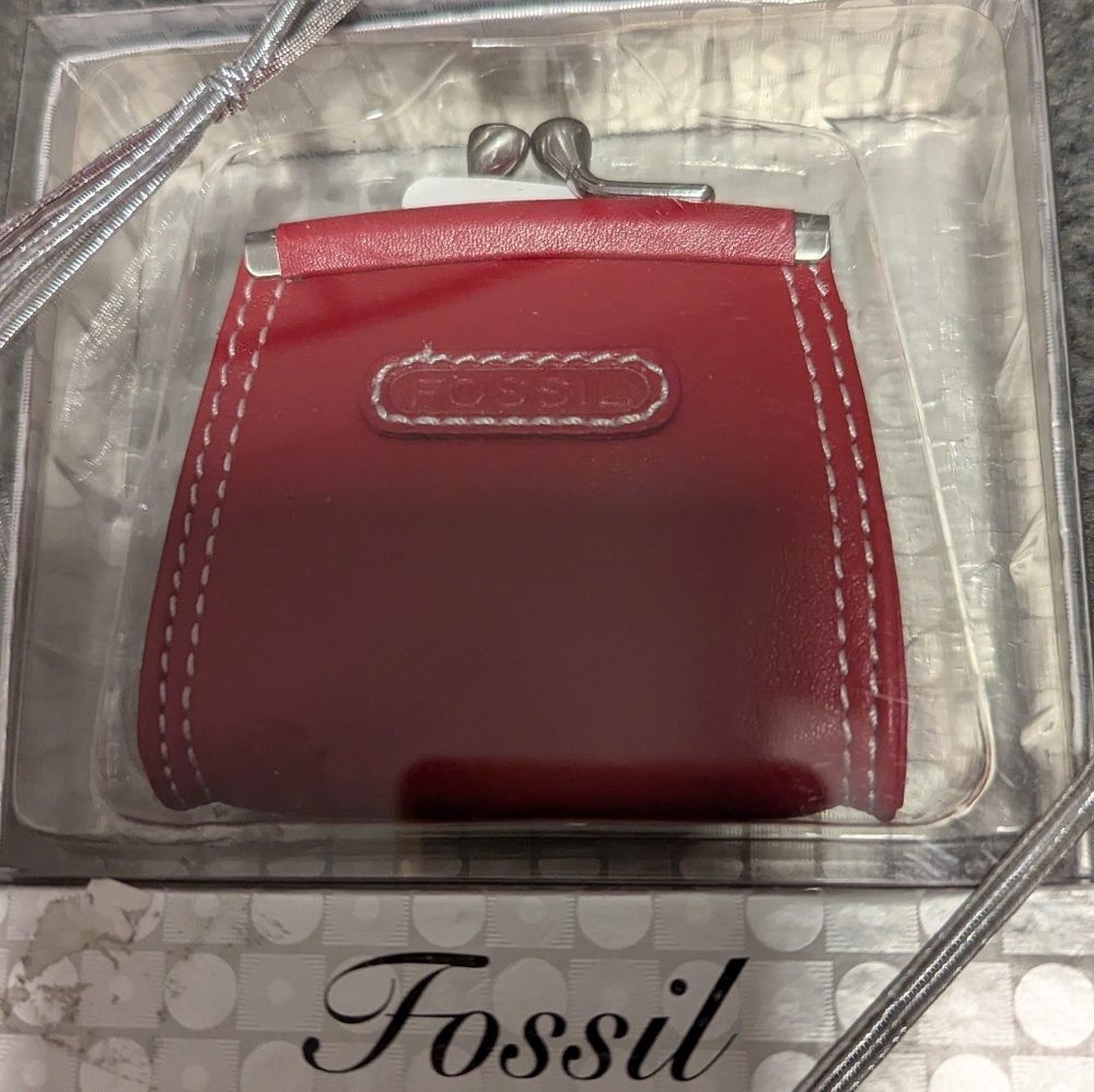 FOSSIL Red LEATHER KISSLOCK COIN PURSE/KEY RING 3" X 2.75"